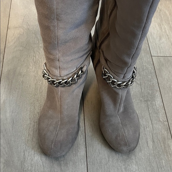 BCBGeneration Merryl Grey Taupe Knee High Suede Wedge Boots, Size 8.5 - Picture 6 of 11